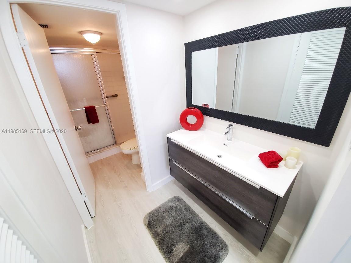 DEL PRADO CONDO - Residential Lease