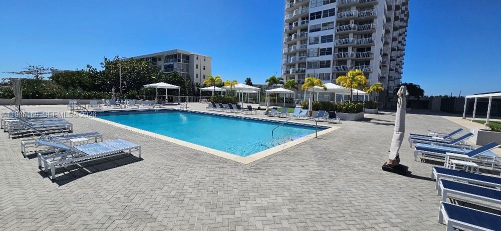 DEL PRADO CONDO - Residential Lease