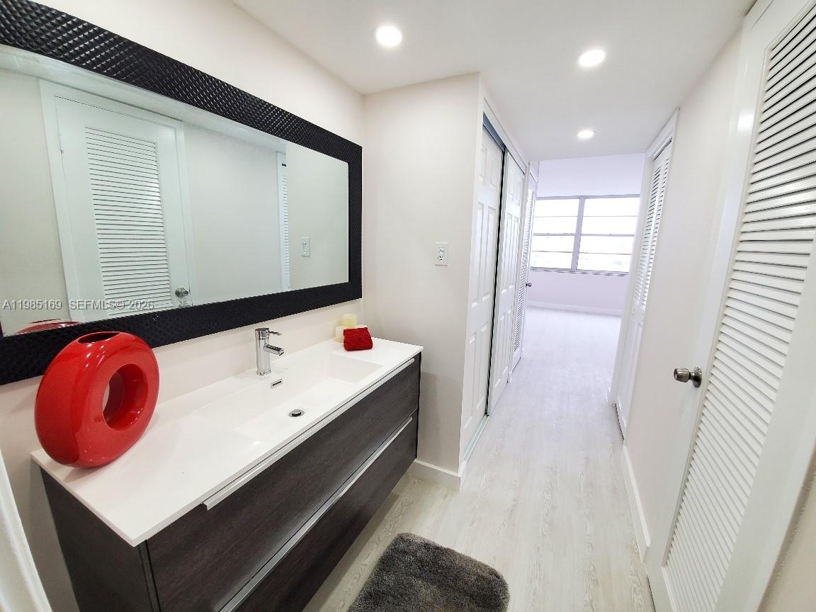 DEL PRADO CONDO - Residential Lease