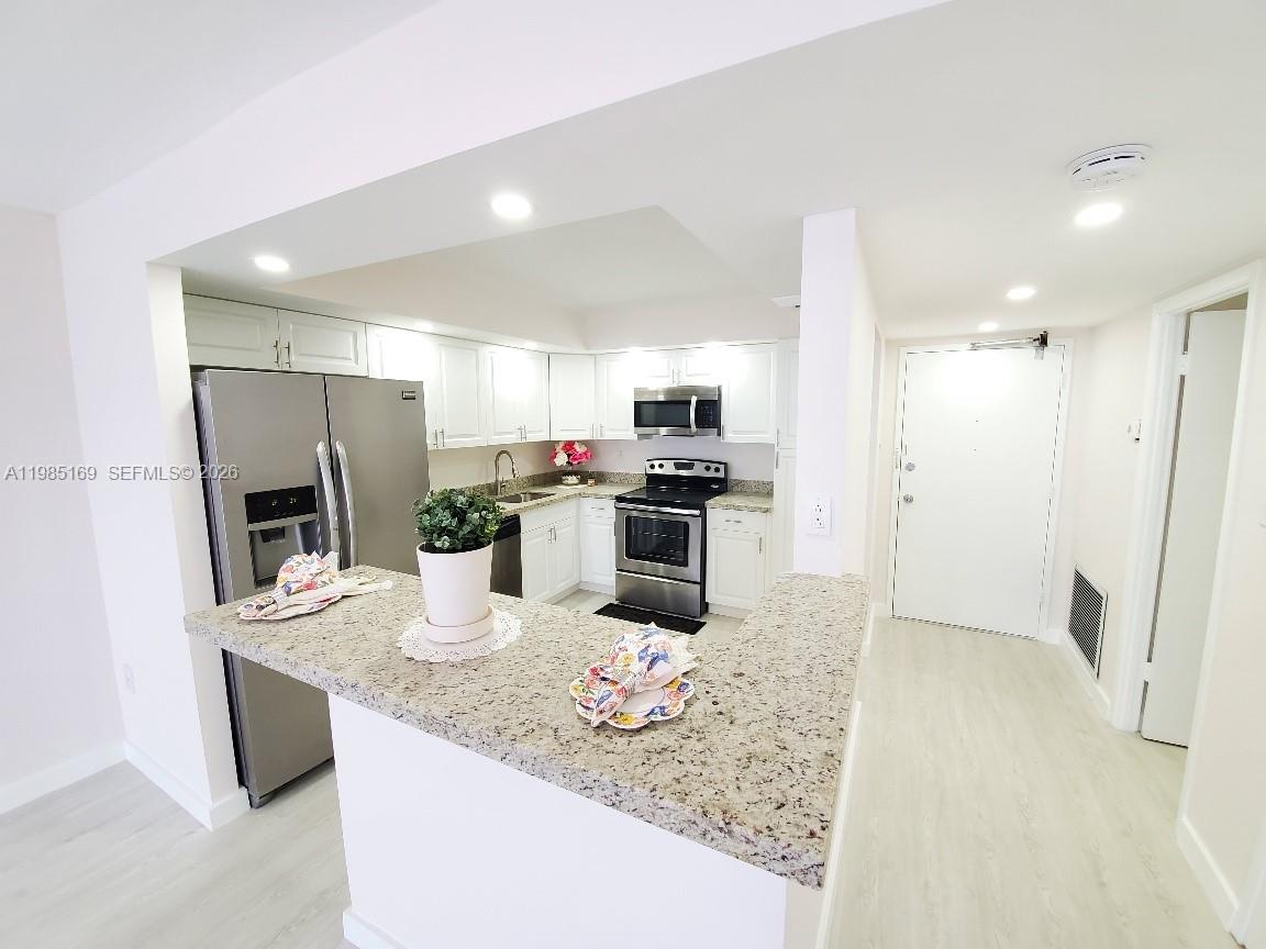 18011 Biscayne Blvd 503