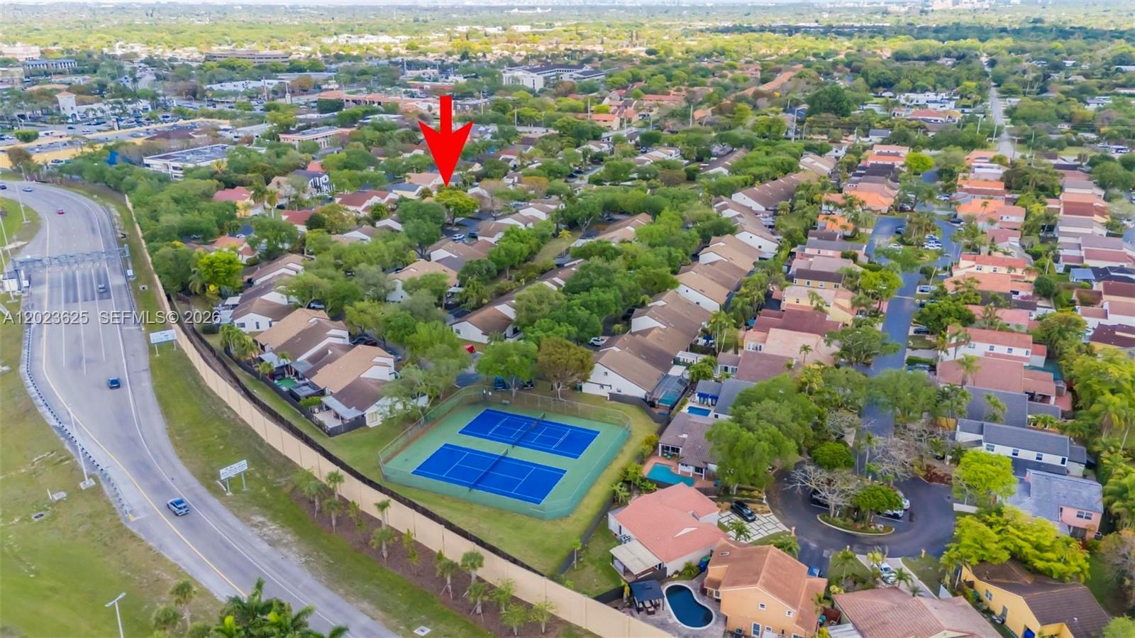 SHADYWOOD VILLAS - Residential