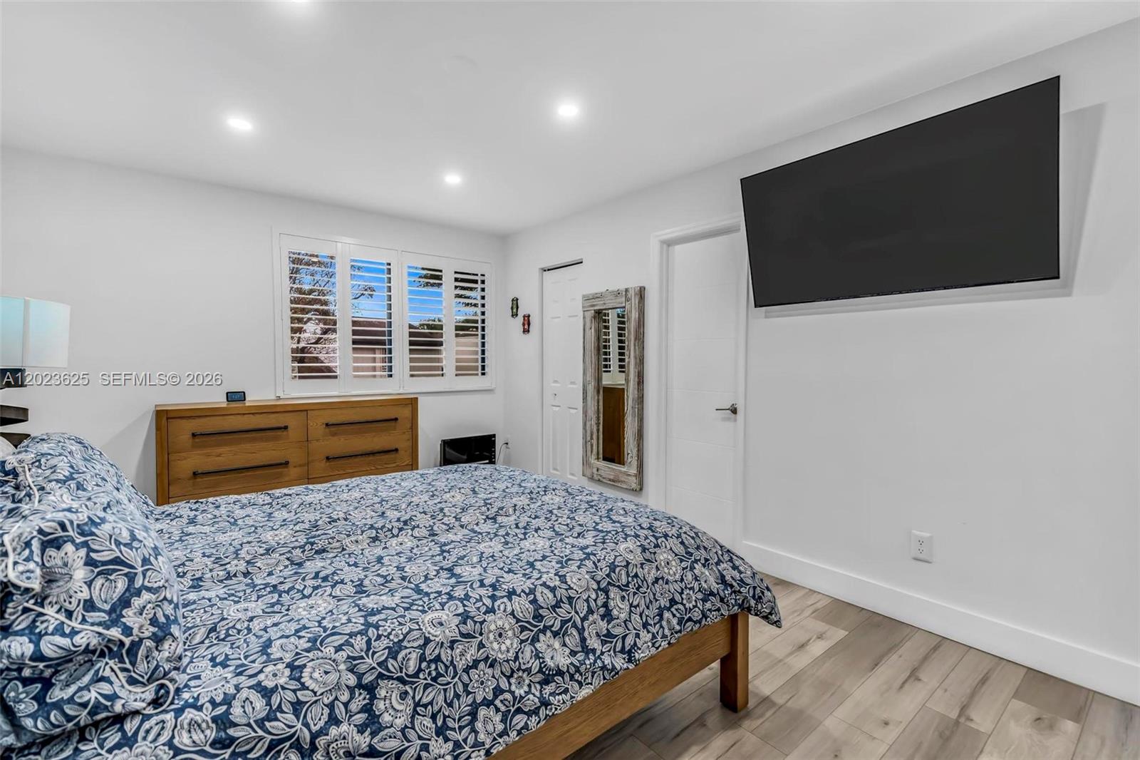 SHADYWOOD VILLAS - Residential