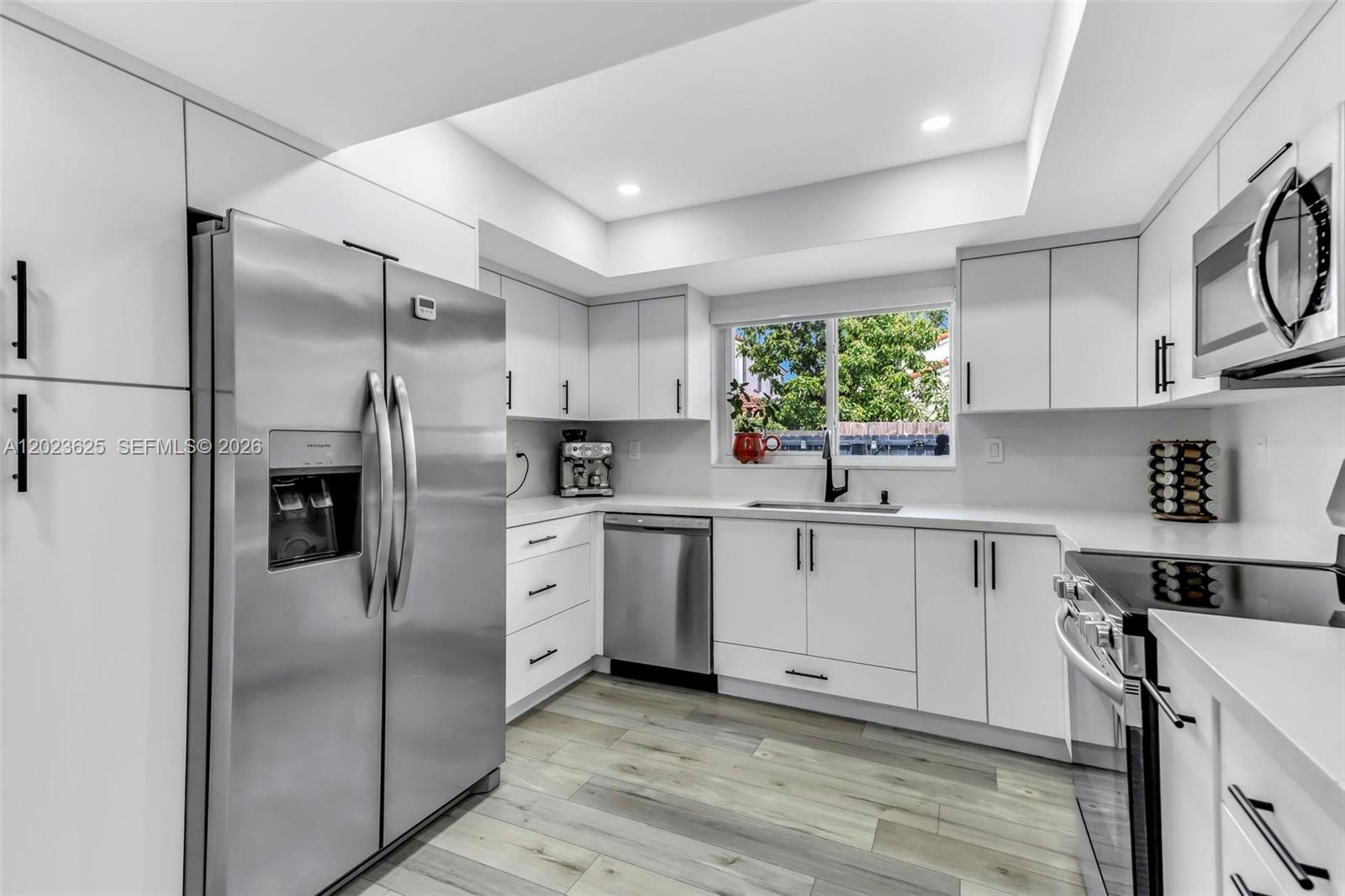SHADYWOOD VILLAS - Residential