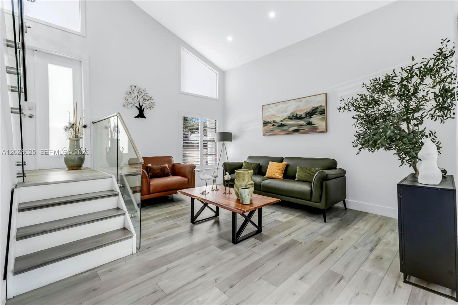 SHADYWOOD VILLAS - Residential
