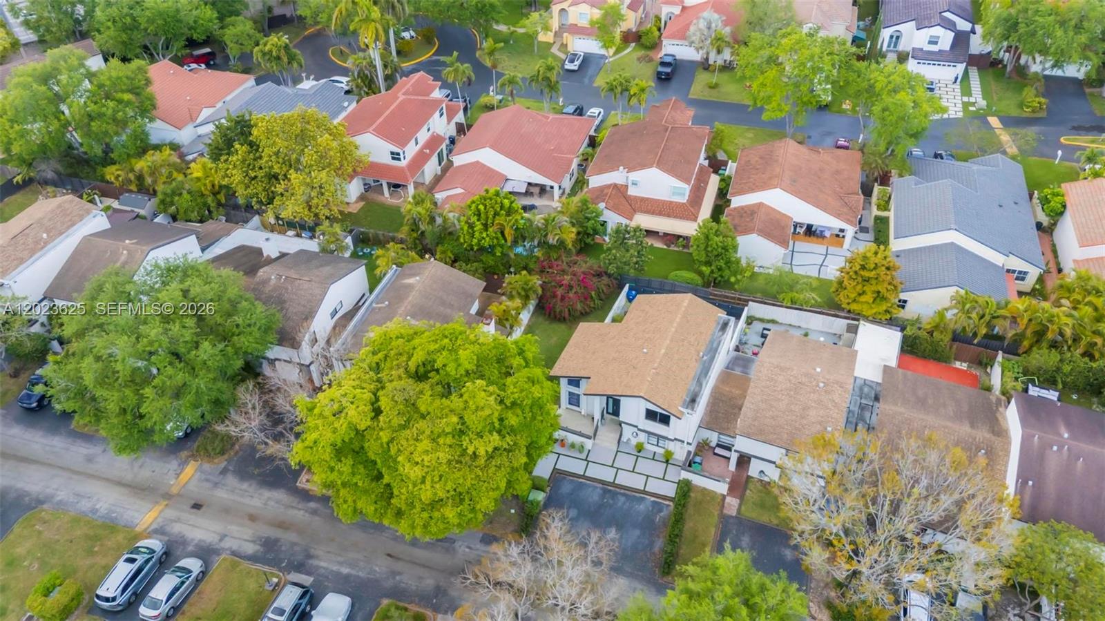 SHADYWOOD VILLAS - Residential