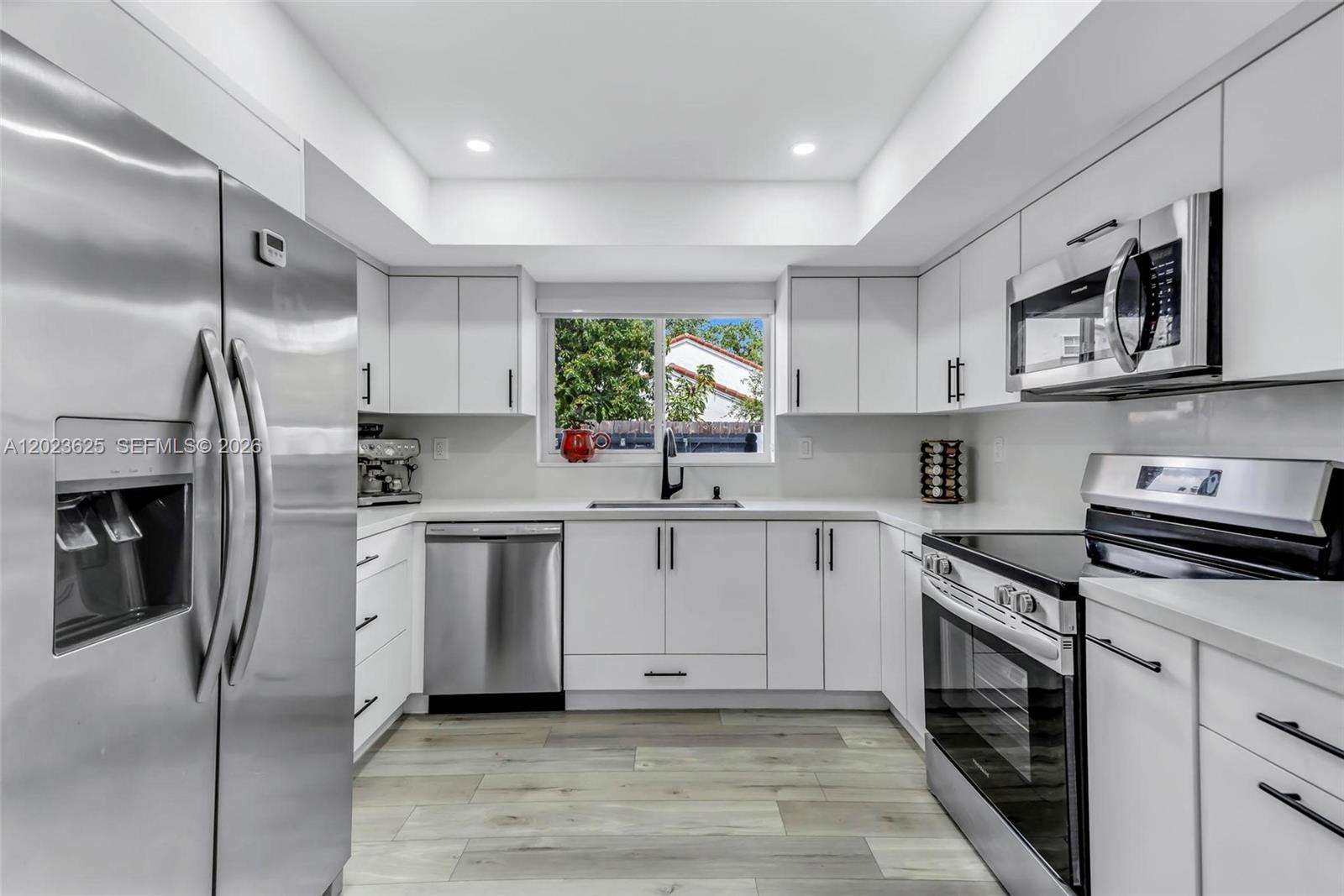 SHADYWOOD VILLAS - Residential