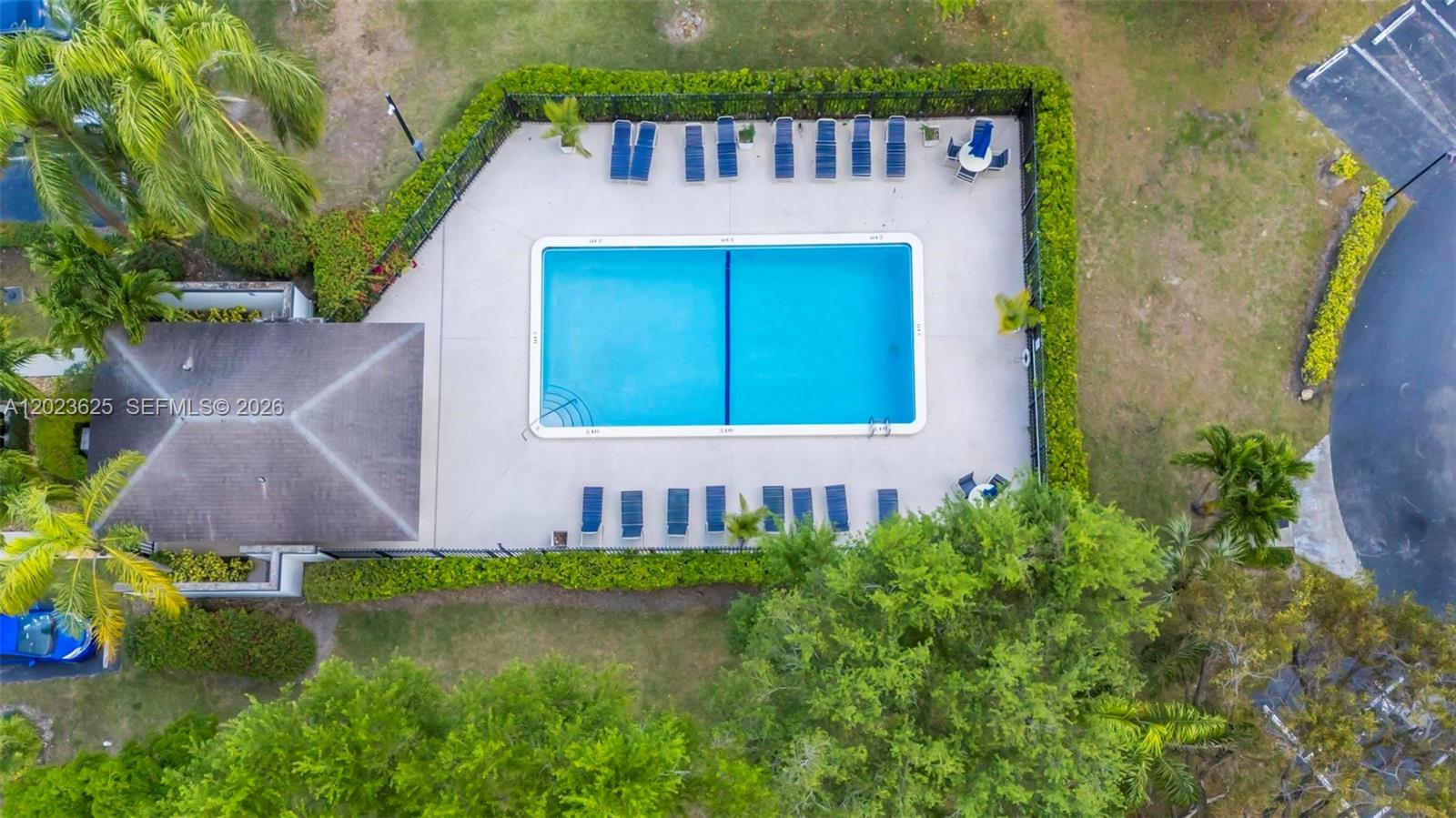 SHADYWOOD VILLAS - Residential