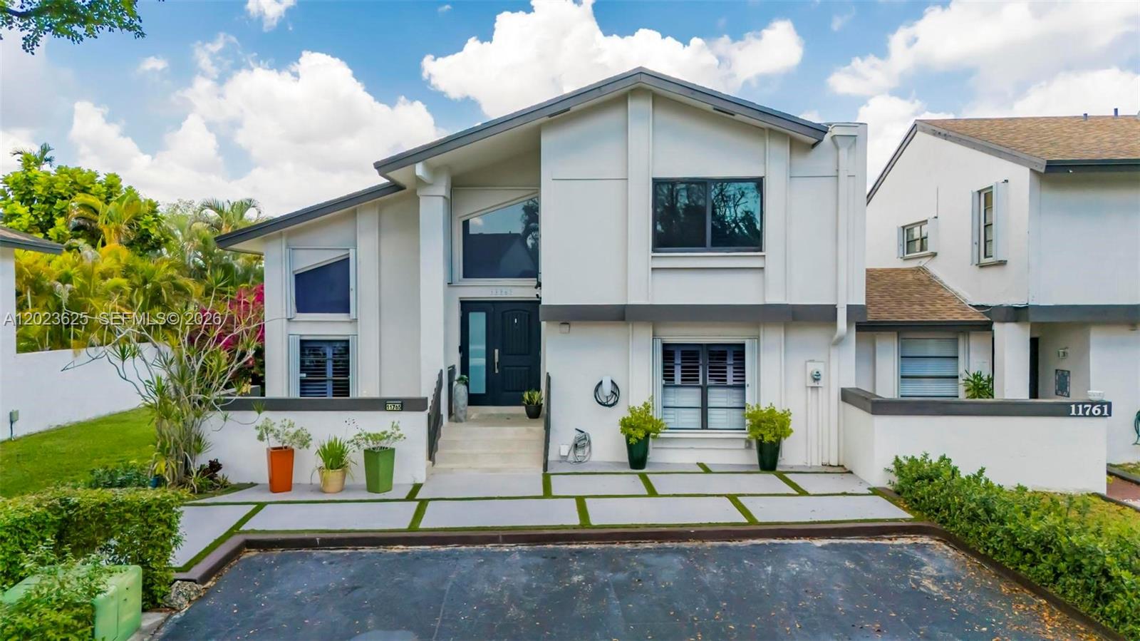 SHADYWOOD VILLAS - Residential
