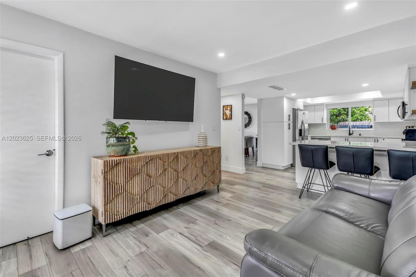 SHADYWOOD VILLAS - Residential