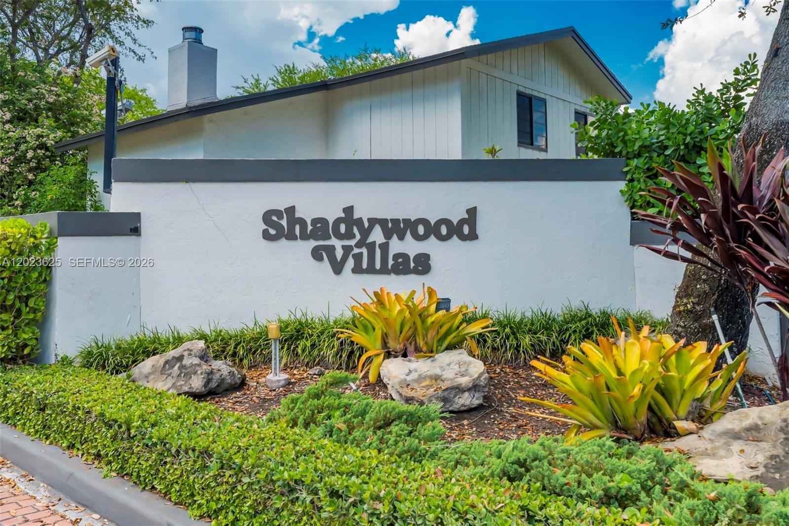 SHADYWOOD VILLAS - Residential