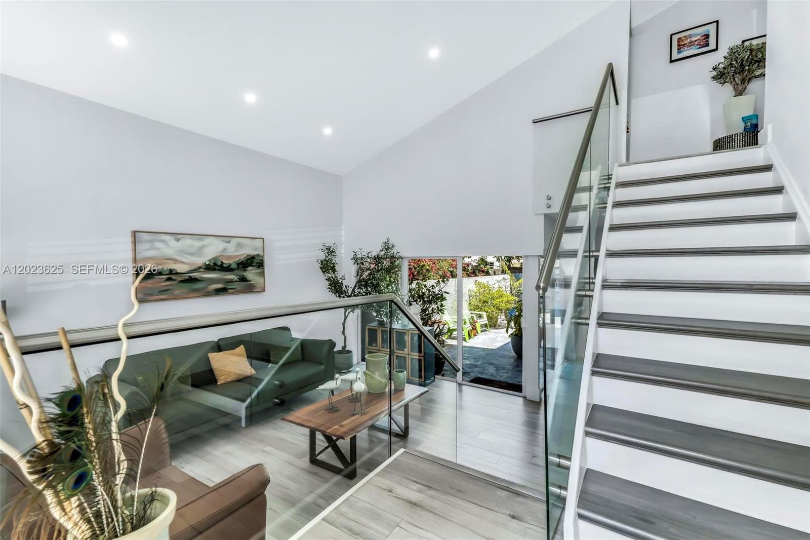 SHADYWOOD VILLAS - Residential
