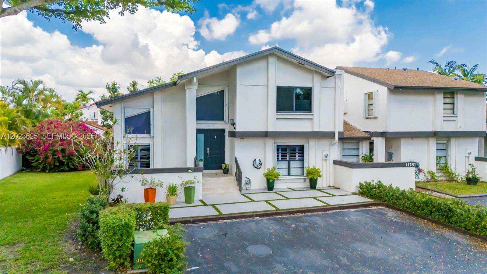 SHADYWOOD VILLAS - Residential