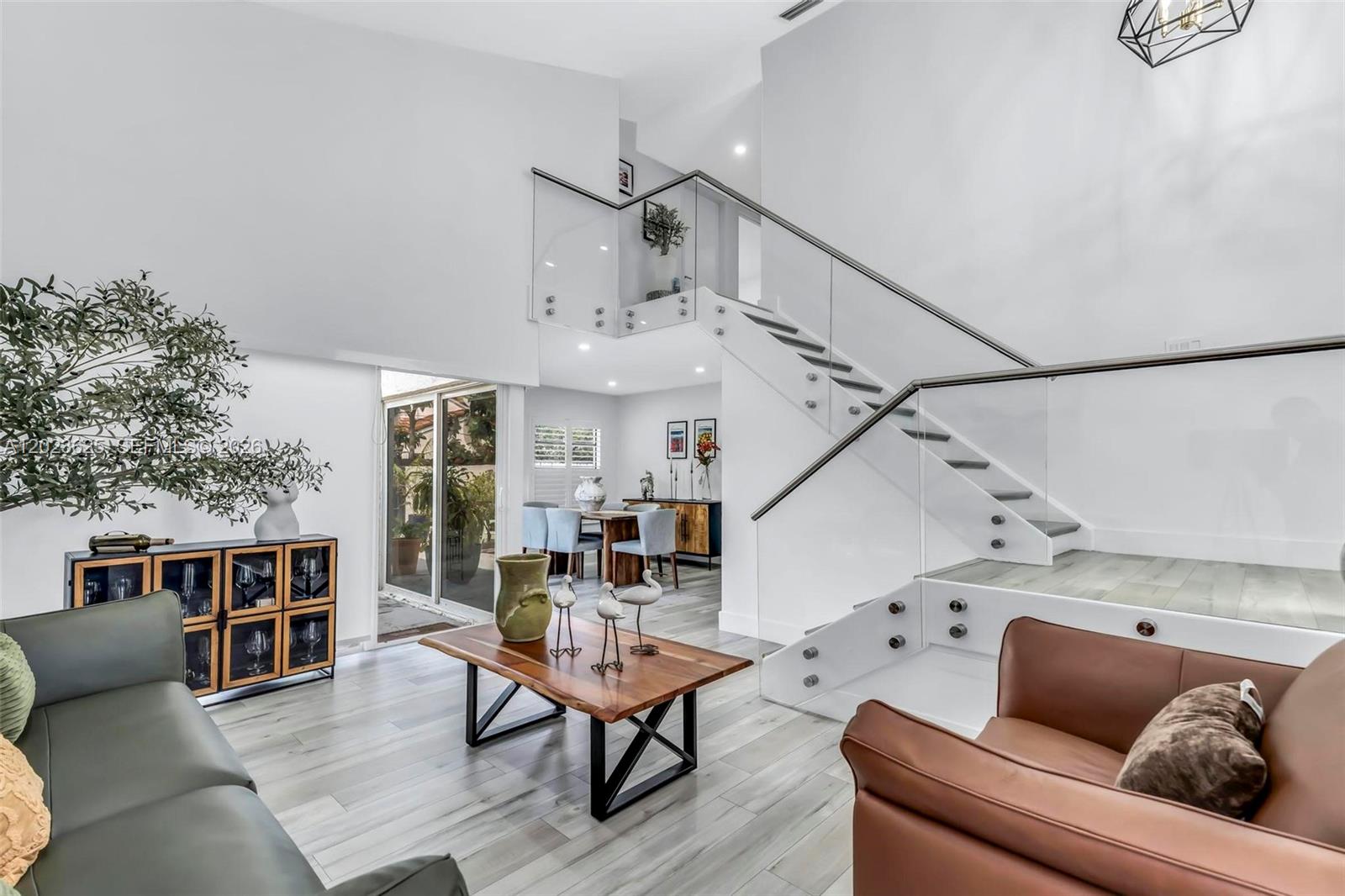 SHADYWOOD VILLAS - Residential