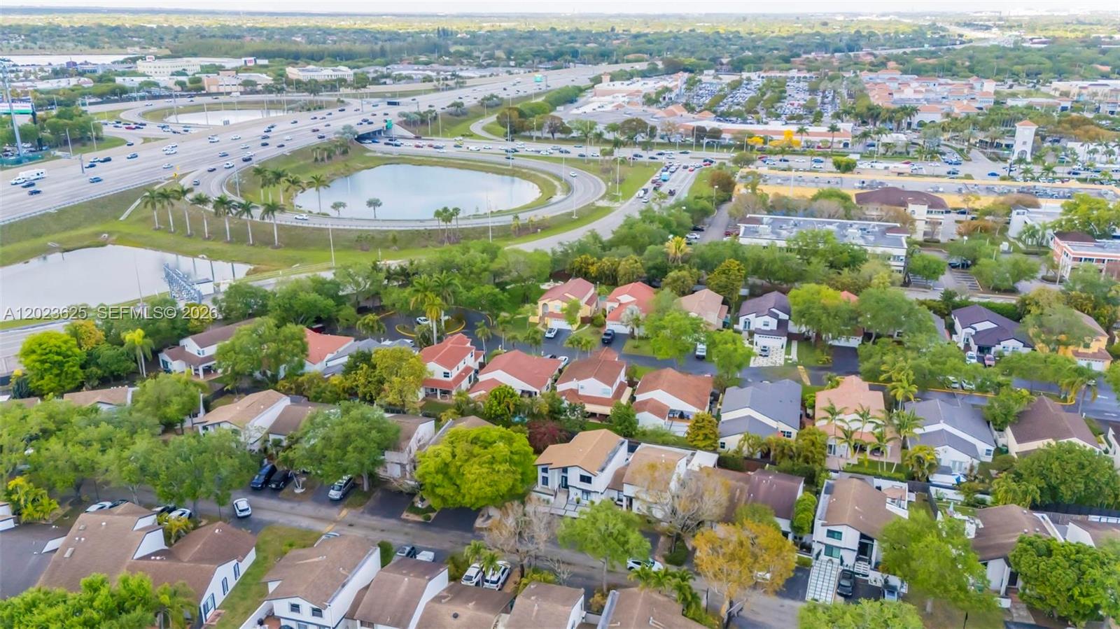 SHADYWOOD VILLAS - Residential