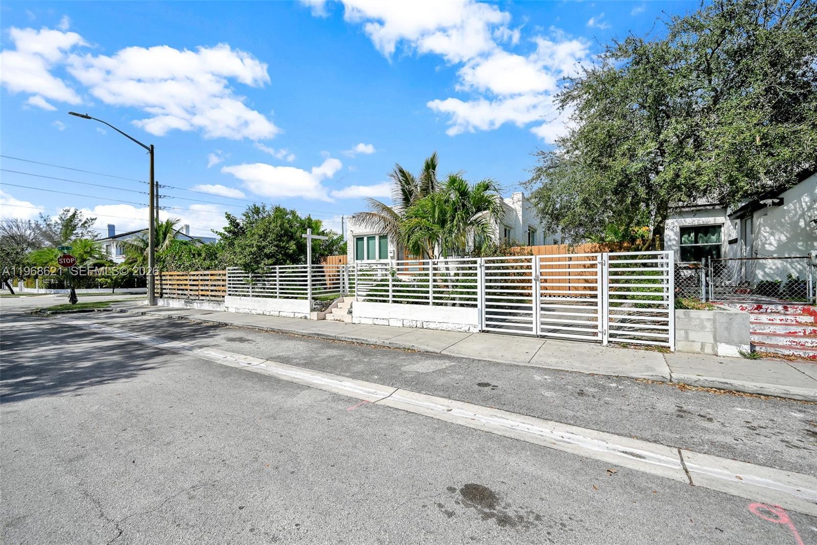 SHADOWLAWN EXTENSION SUB - Residential Lease