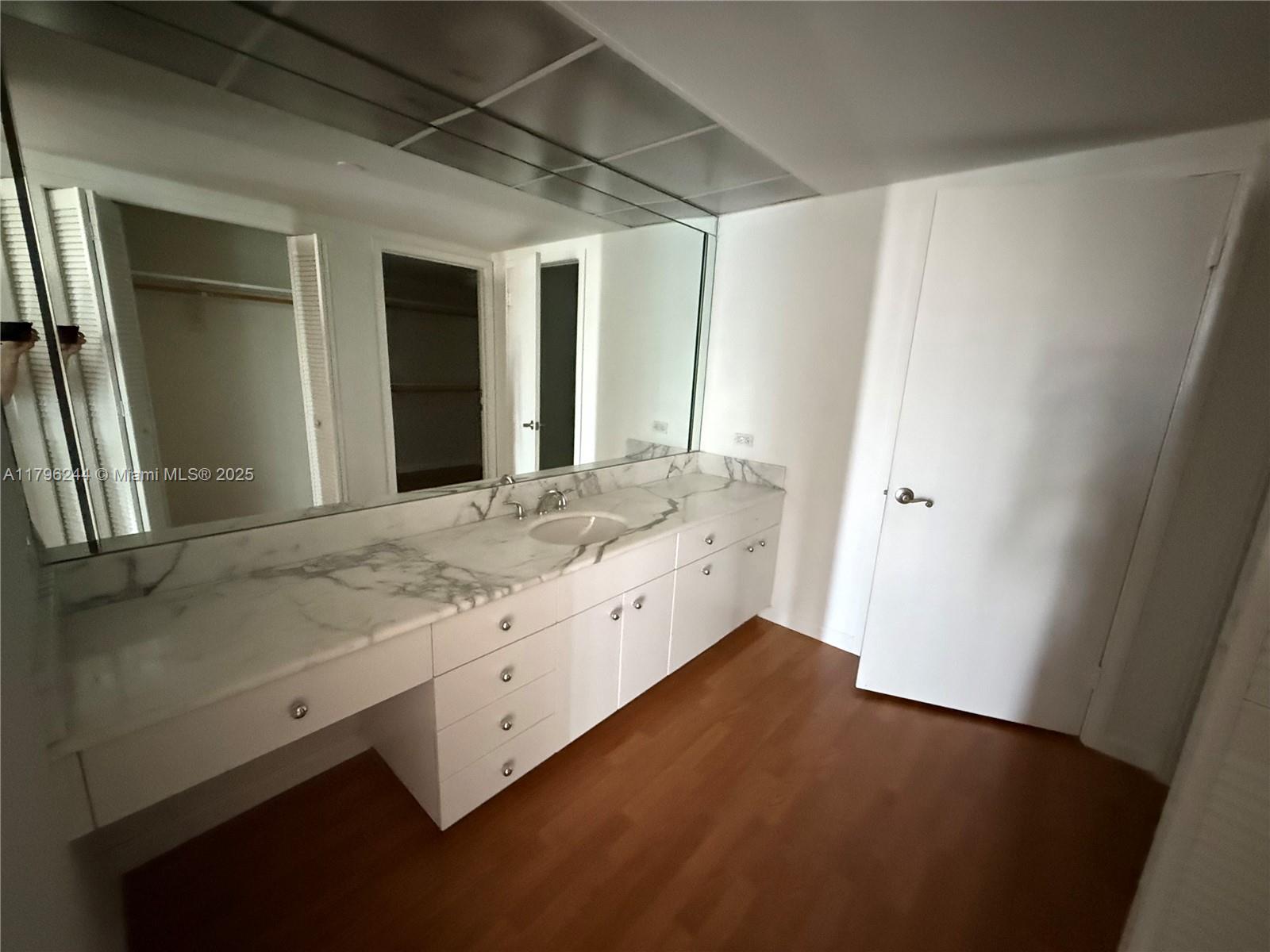 TURNBERRY ISLE CONDO - Residential Lease