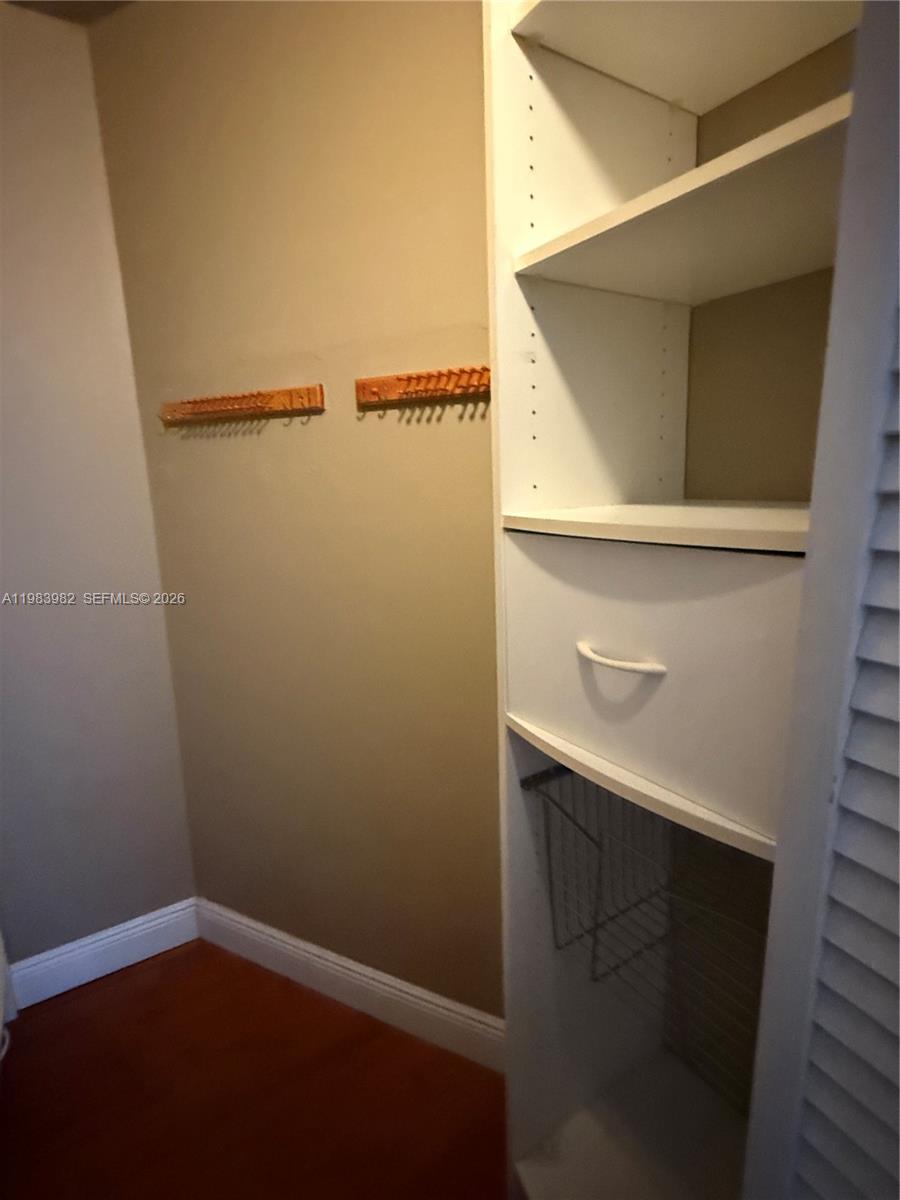 LAS BRISAS@ COUNTRY CLUB - Residential