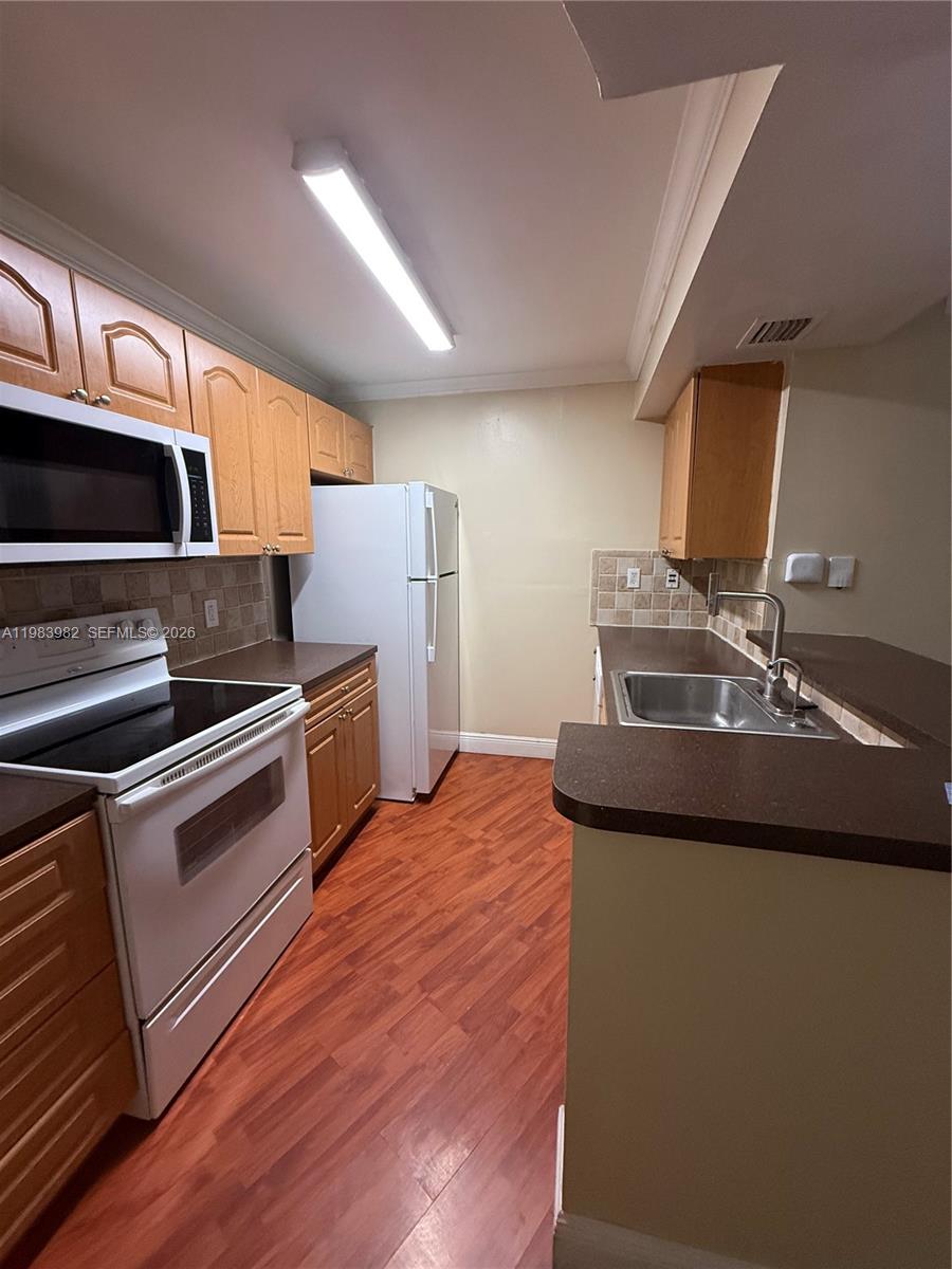 7165 NW 186th St A204