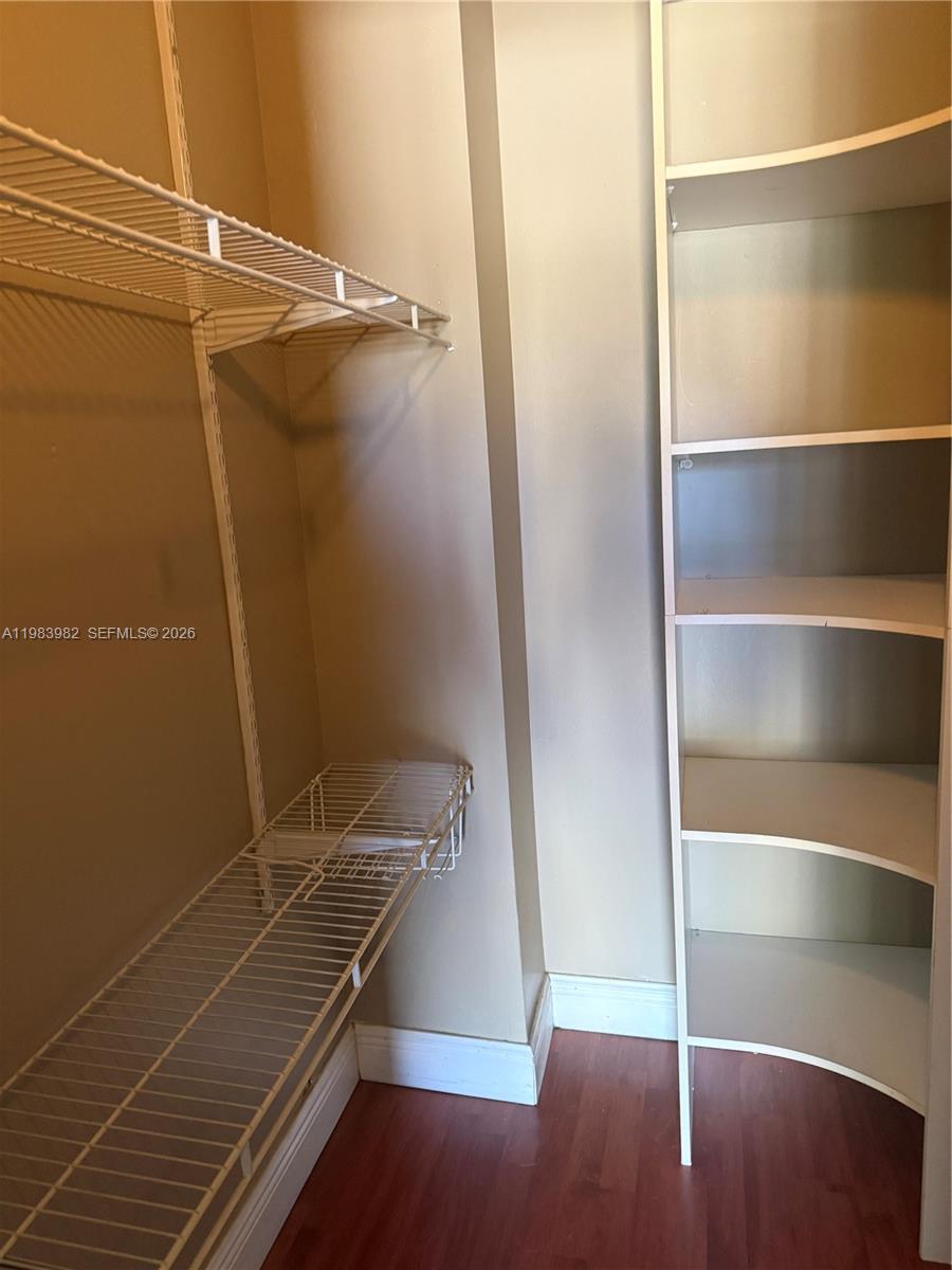 LAS BRISAS@ COUNTRY CLUB - Residential