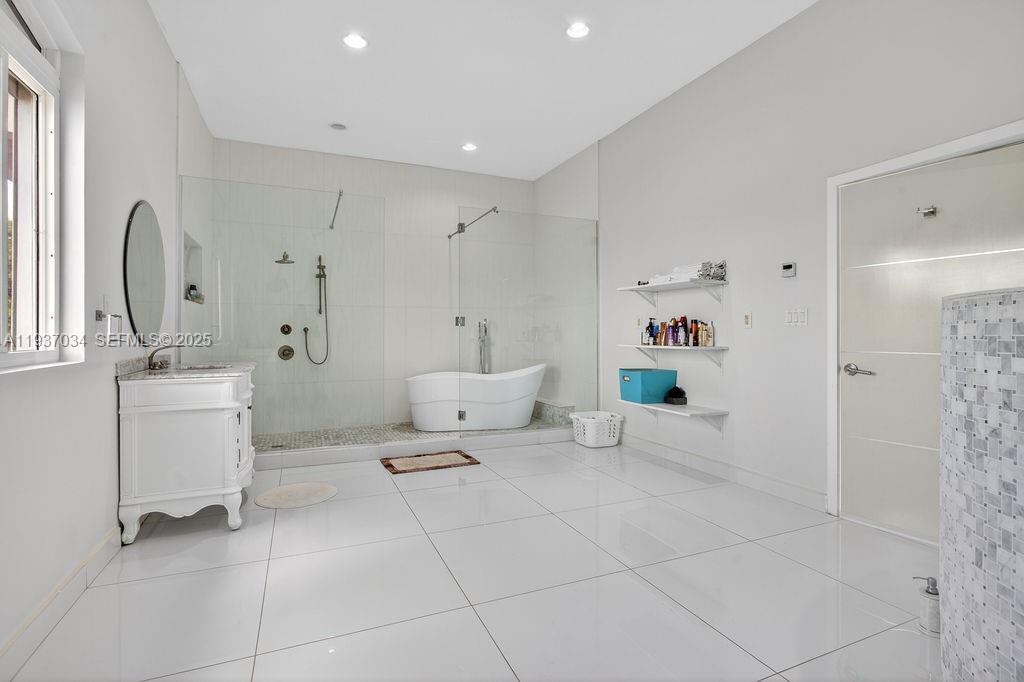 Antigua and Barbuda - Residential