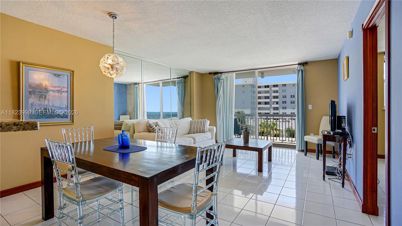 THE PRESIDENTIAL CONDO - Residential