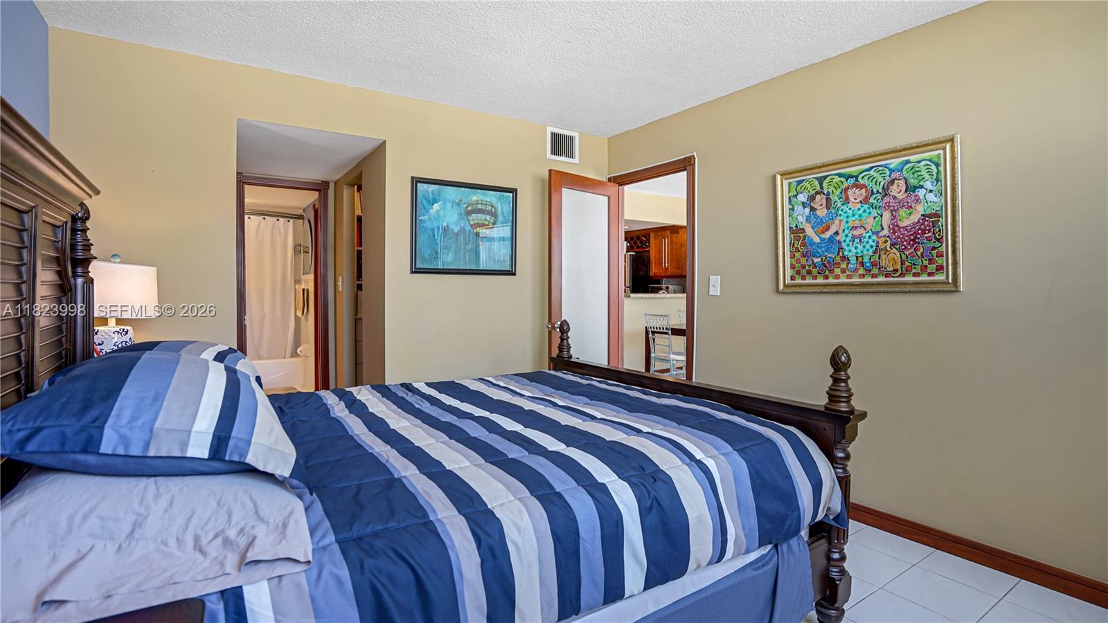 THE PRESIDENTIAL CONDO - Residential