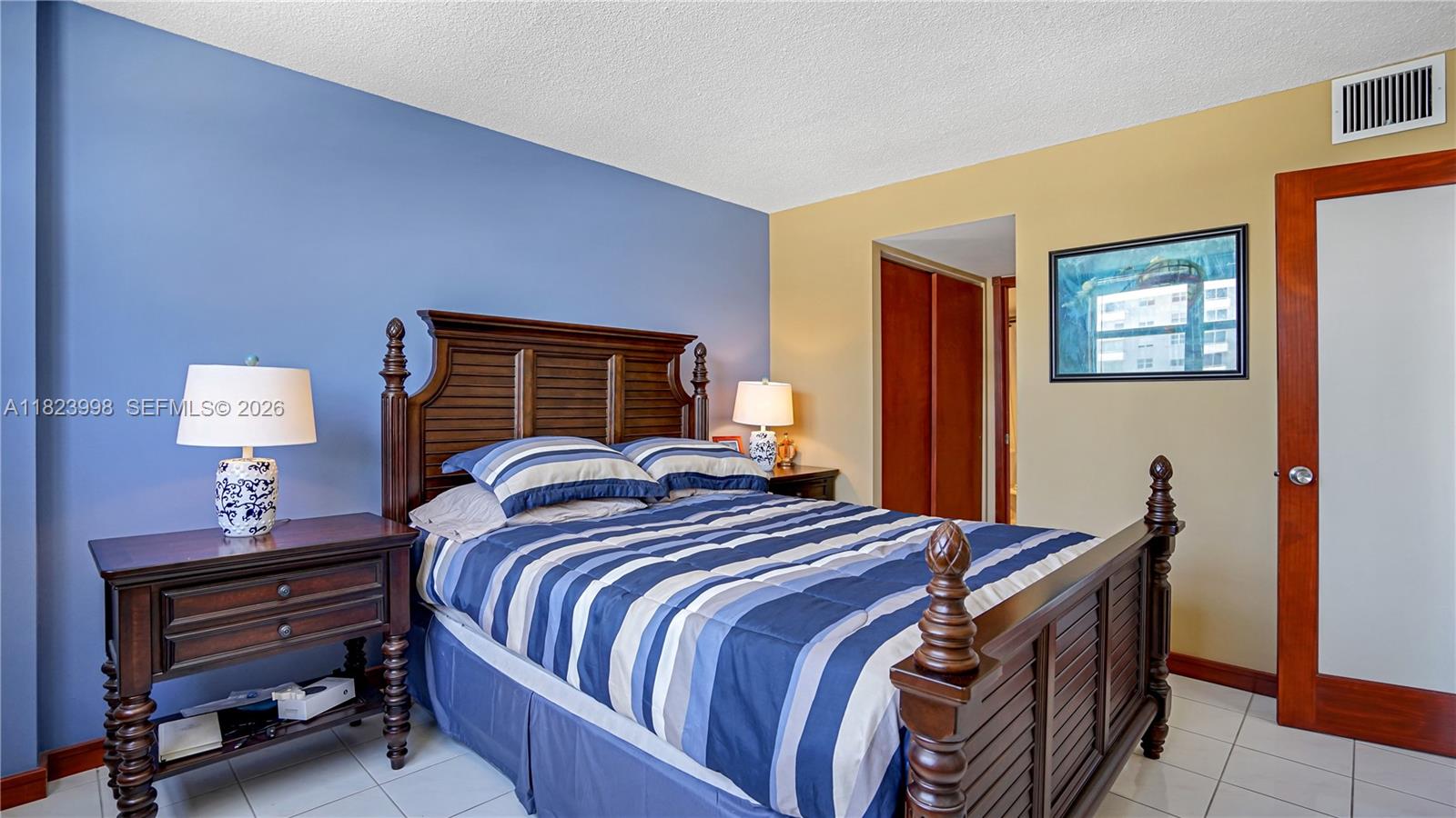 THE PRESIDENTIAL CONDO - Residential