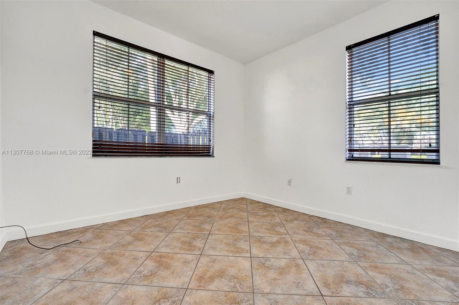 KENDALL BREEZE - Residential