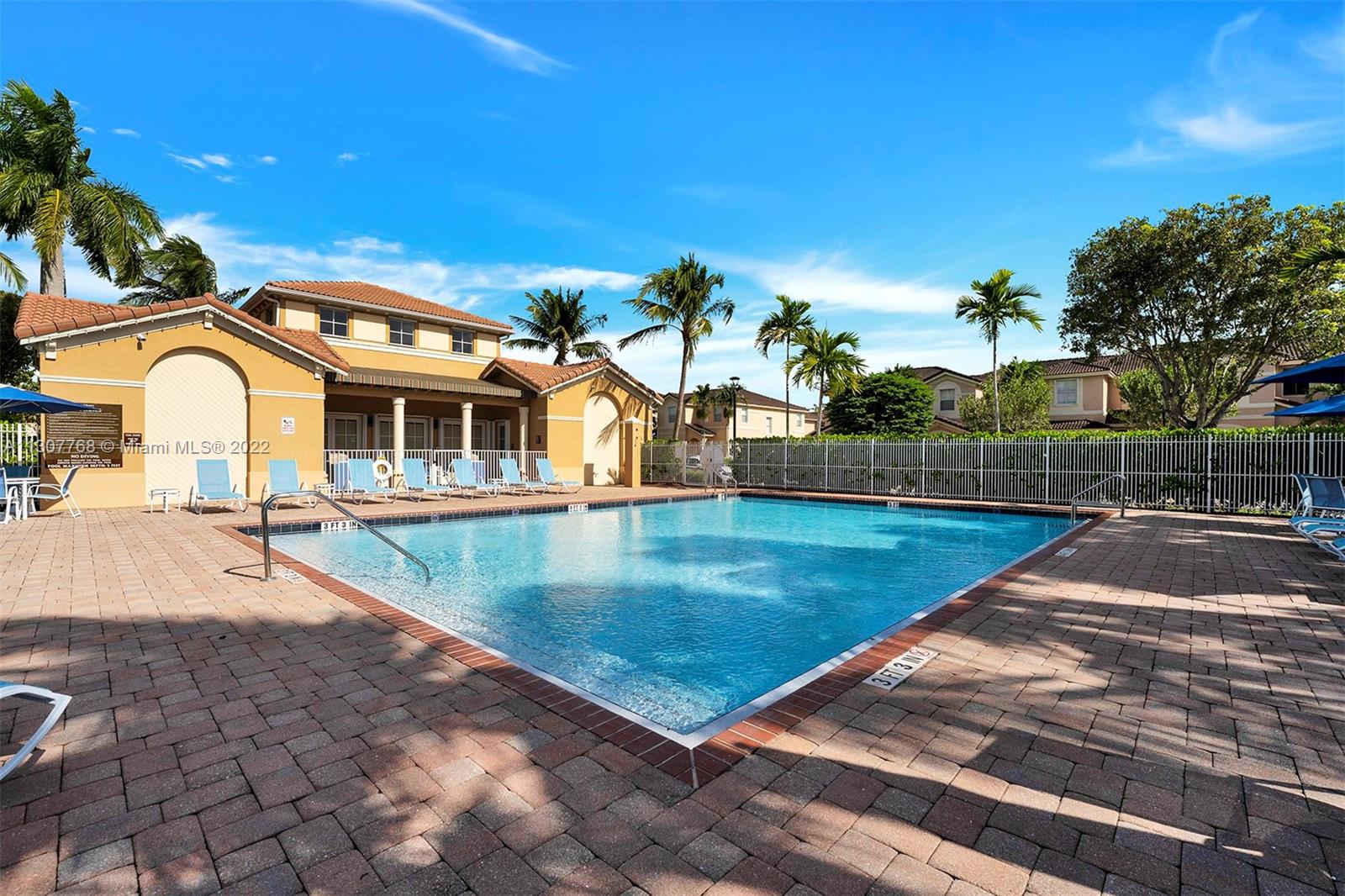 KENDALL BREEZE - Residential