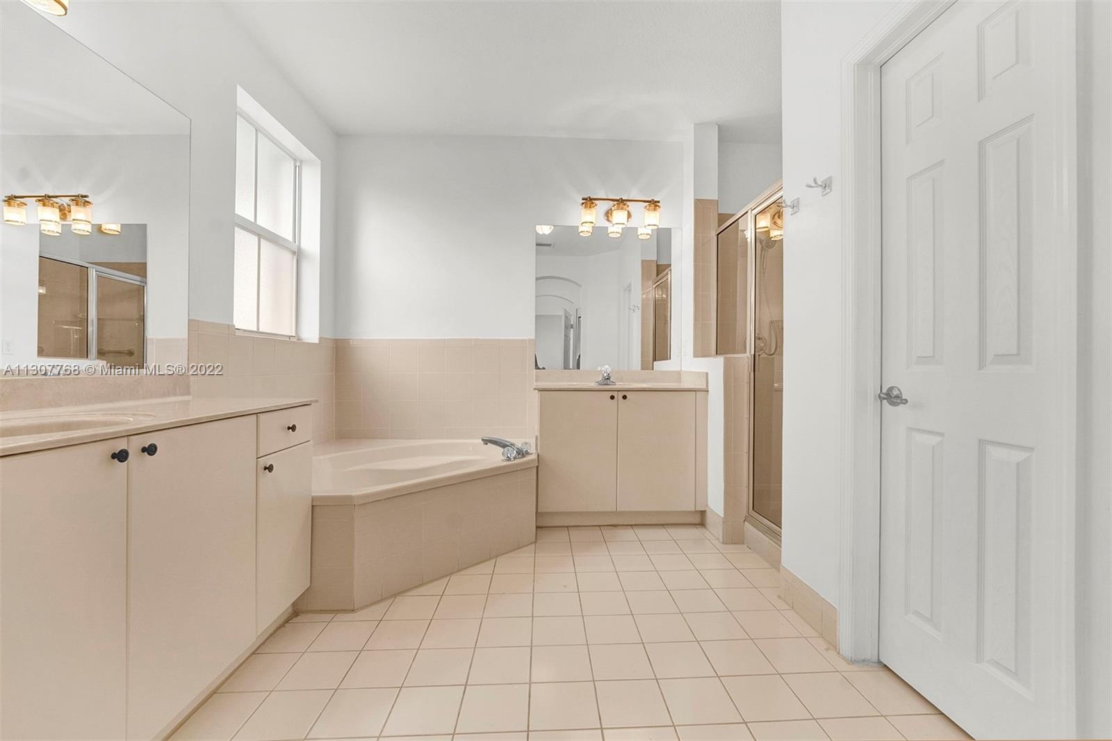 KENDALL BREEZE - Residential