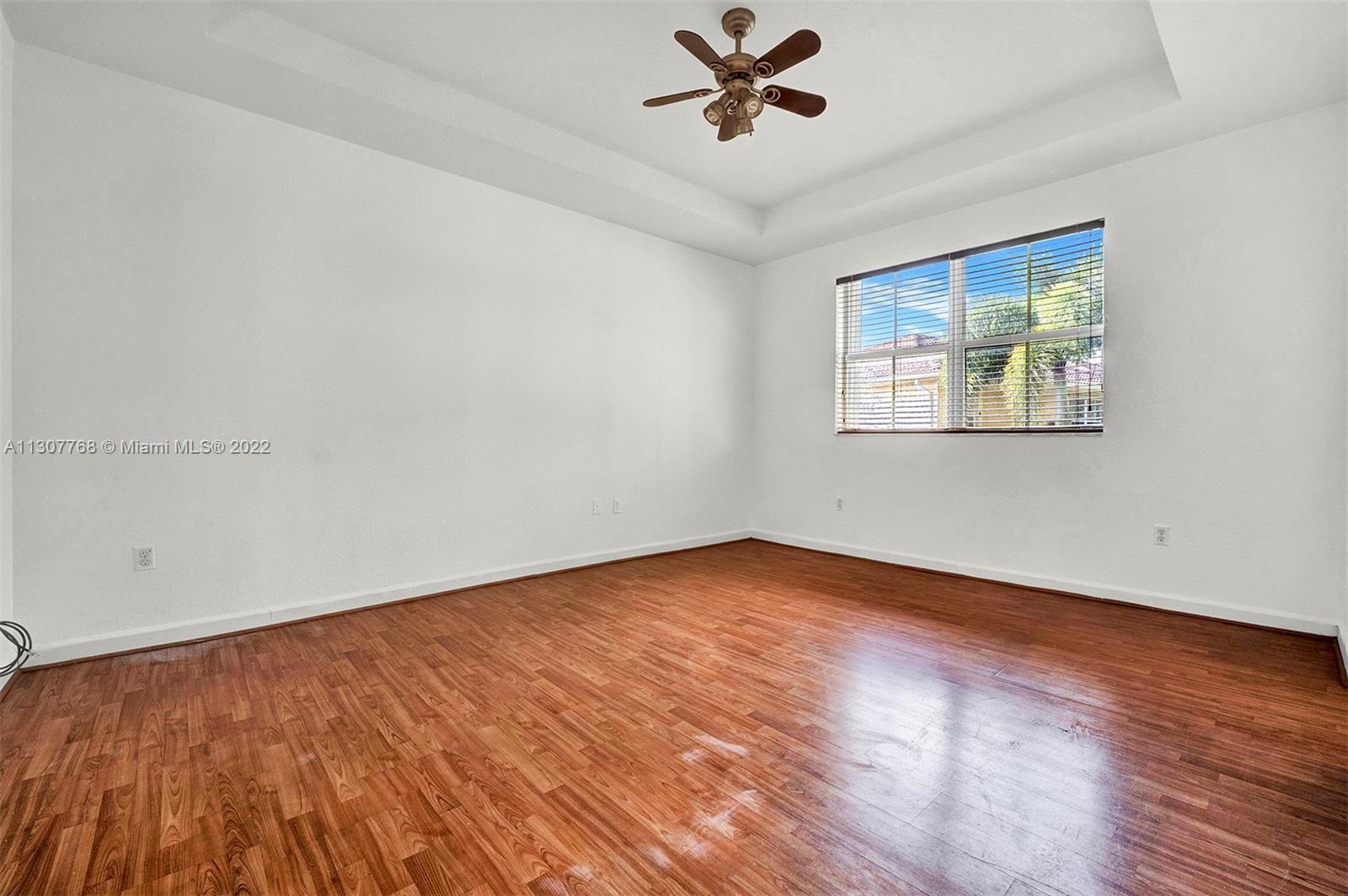 KENDALL BREEZE - Residential