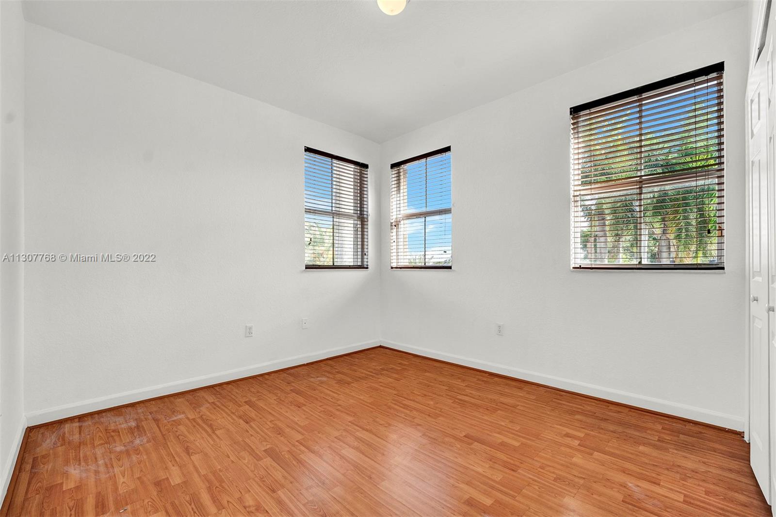 KENDALL BREEZE - Residential