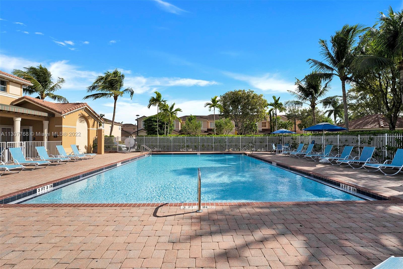 KENDALL BREEZE - Residential