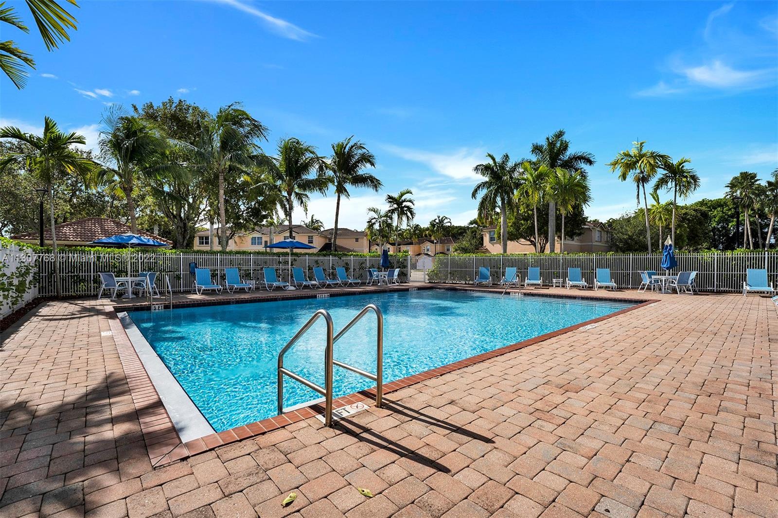 KENDALL BREEZE - Residential