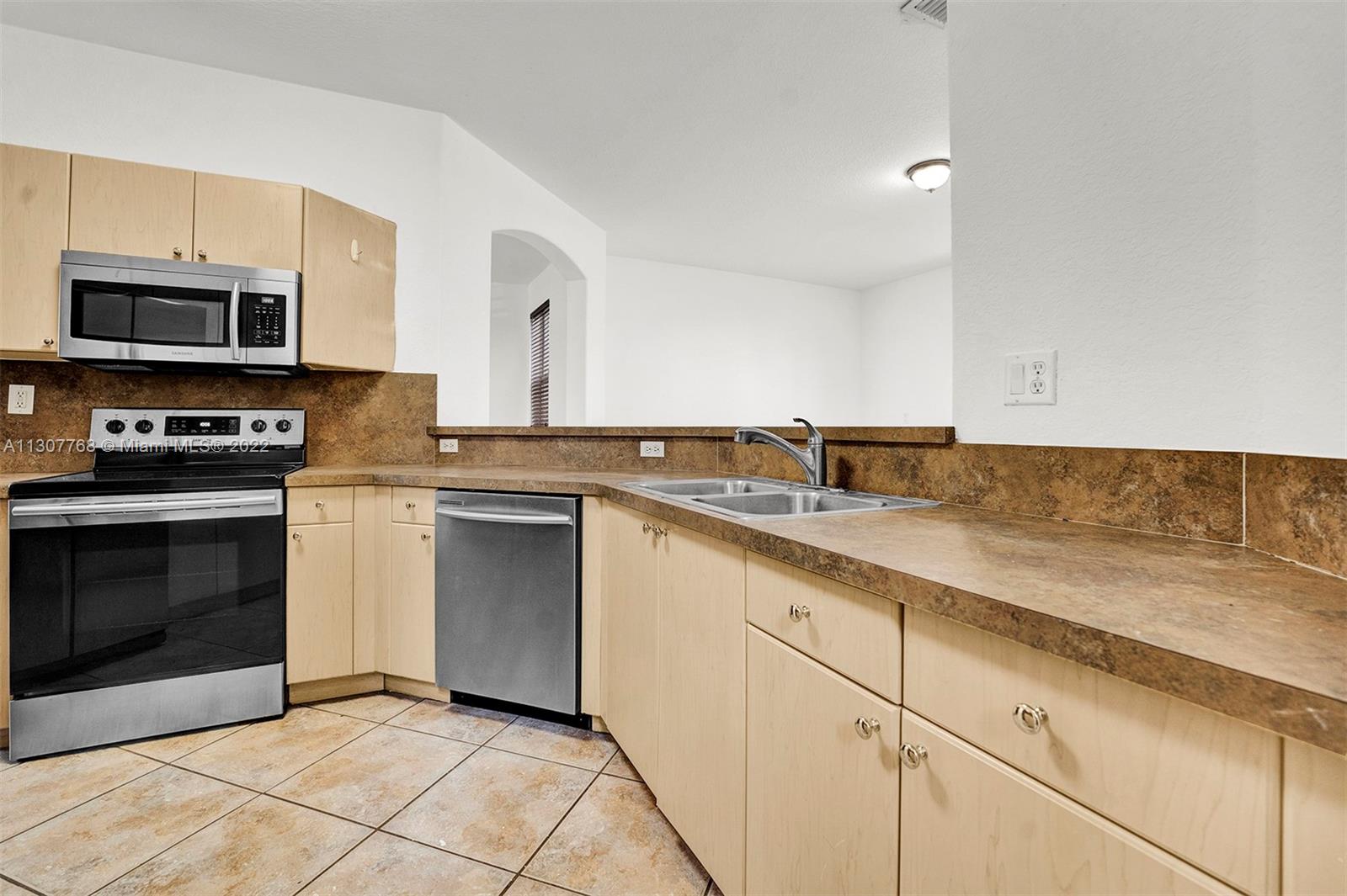 KENDALL BREEZE - Residential