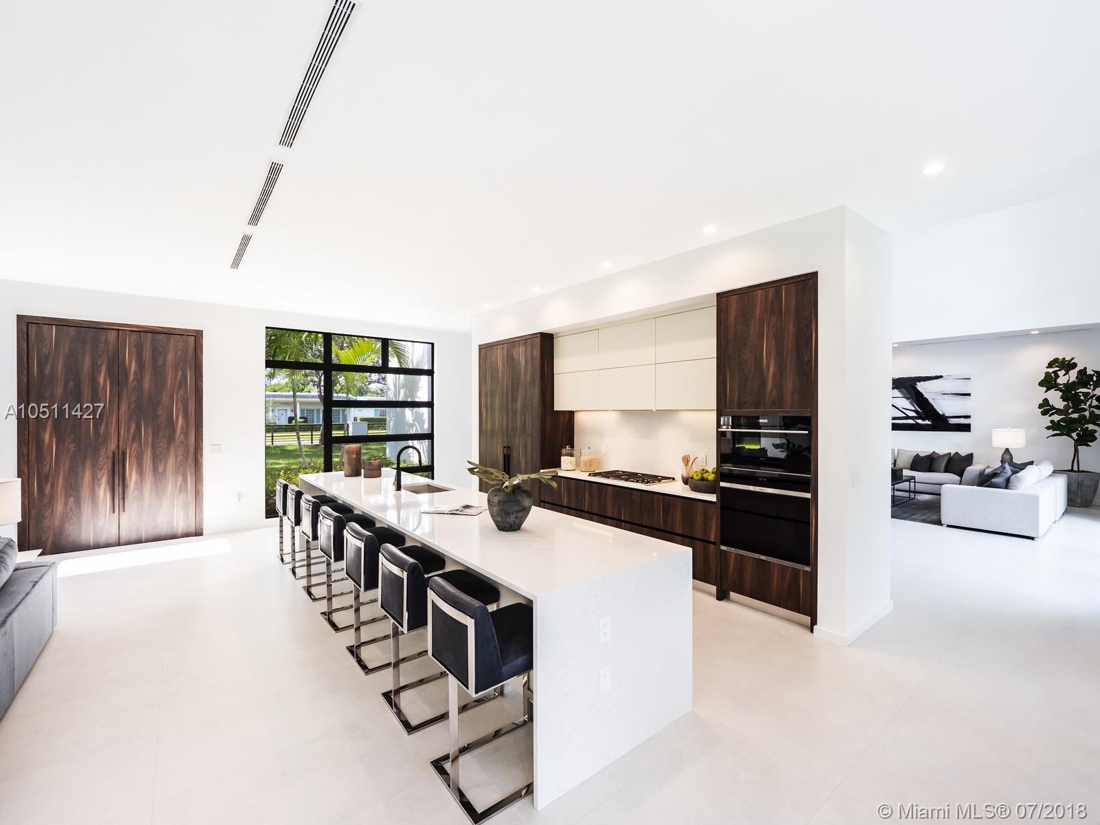 COLLINS HEIGHTS - Residential