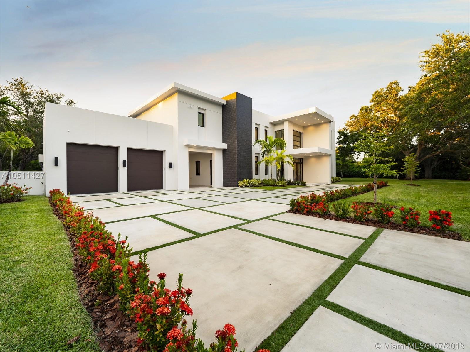 COLLINS HEIGHTS - Residential