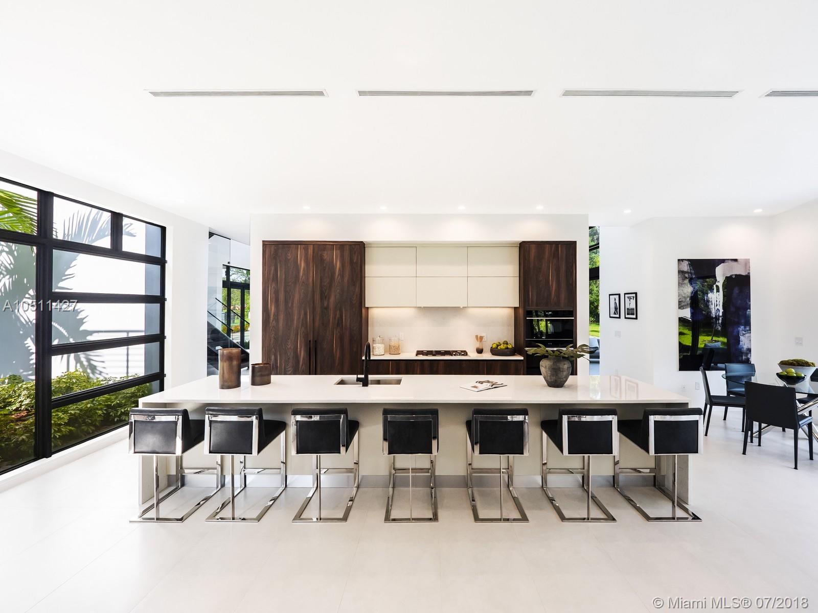 COLLINS HEIGHTS - Residential