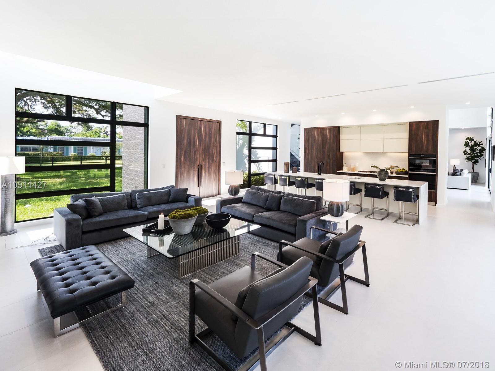 COLLINS HEIGHTS - Residential