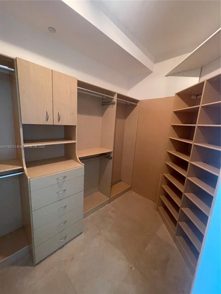 TURNBERRY OCEAN COLONY SOU - Residential Lease