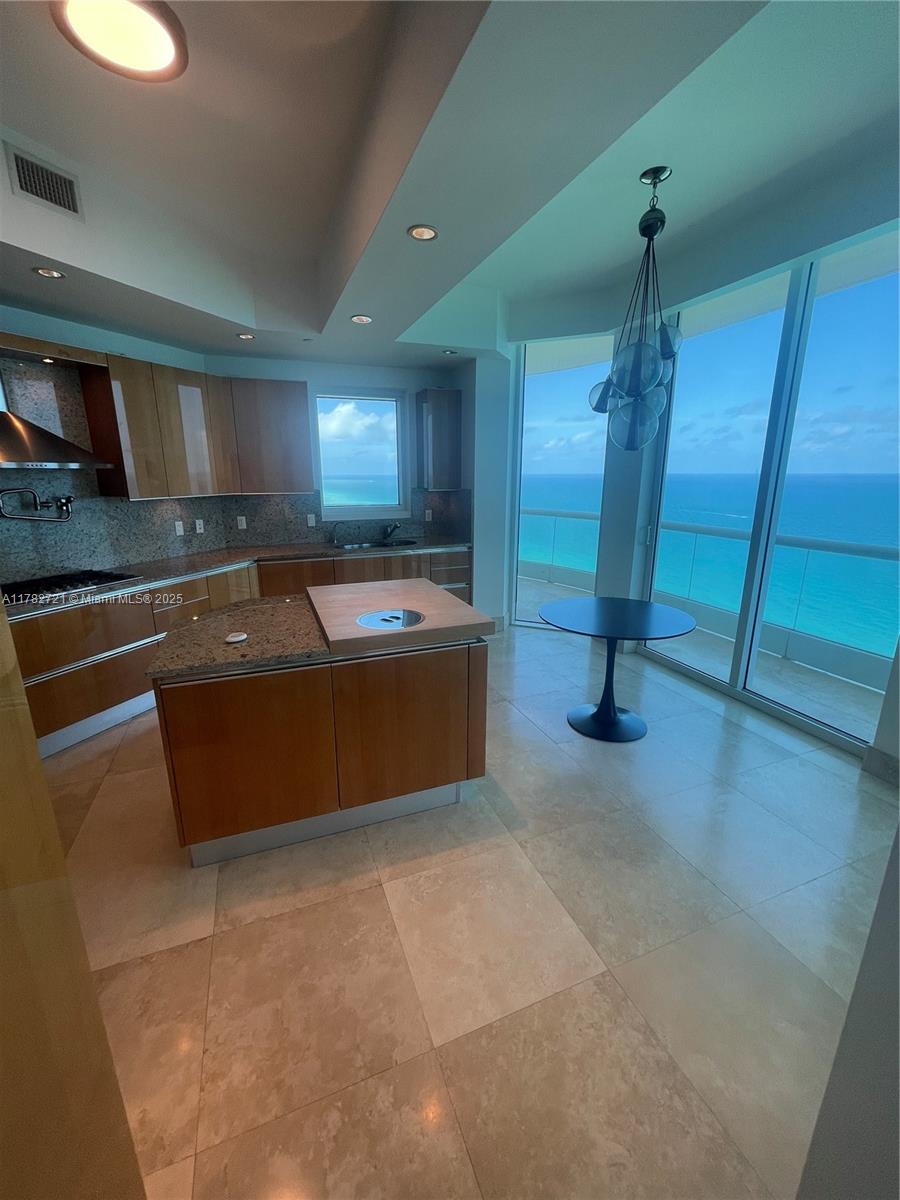 TURNBERRY OCEAN COLONY SOU - Residential Lease