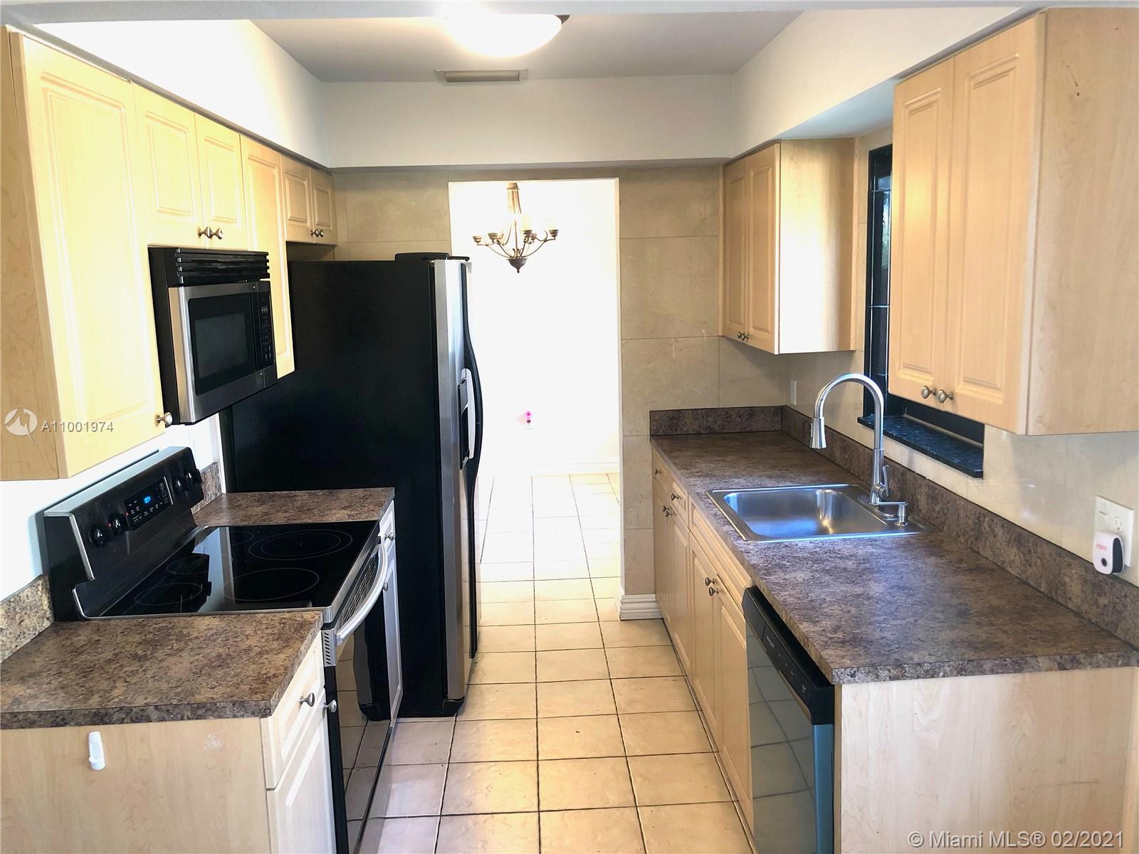 EAST LAKE TOWNHOMES PER D - Residential Lease