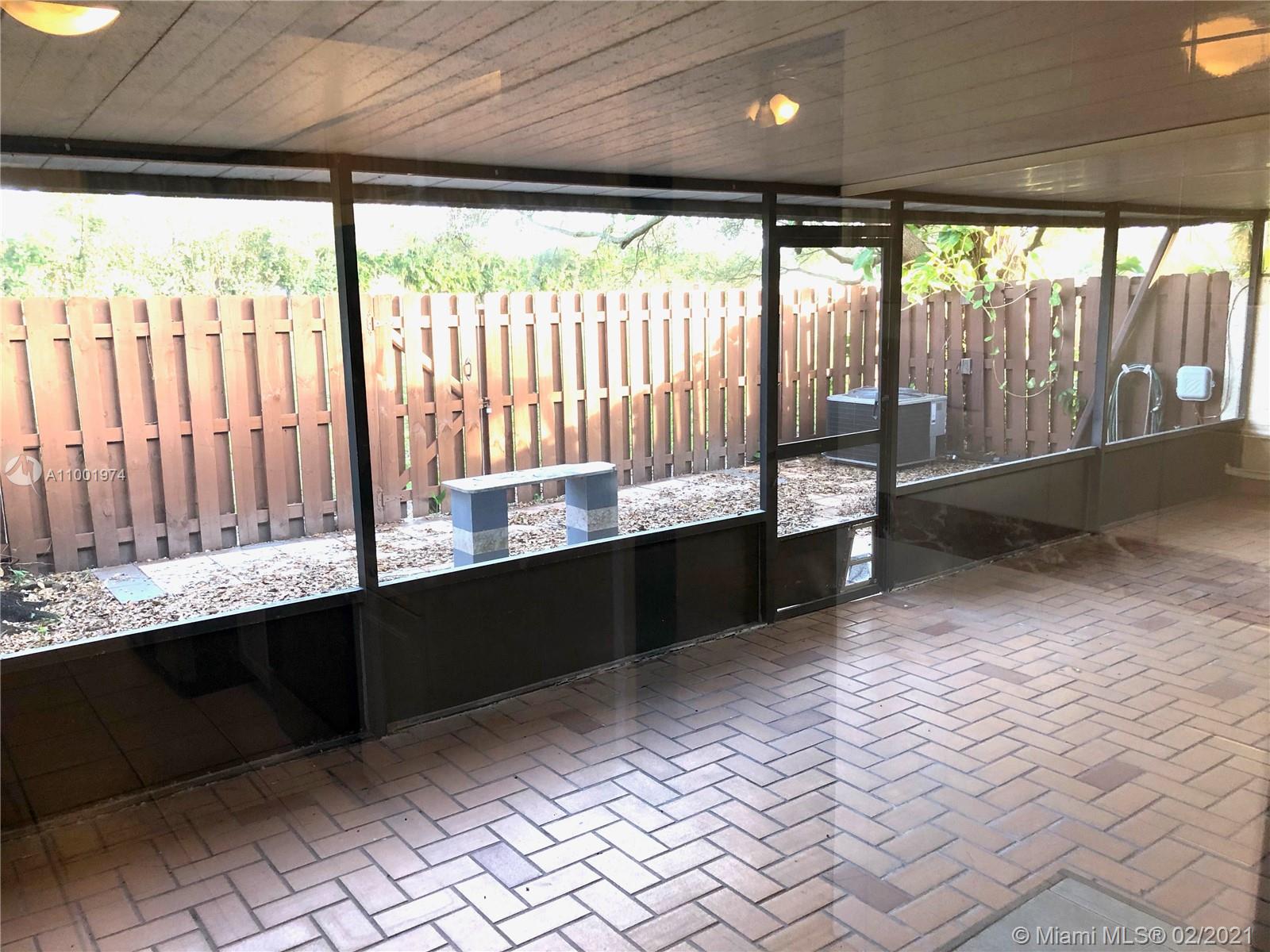 EAST LAKE TOWNHOMES PER D - Residential Lease