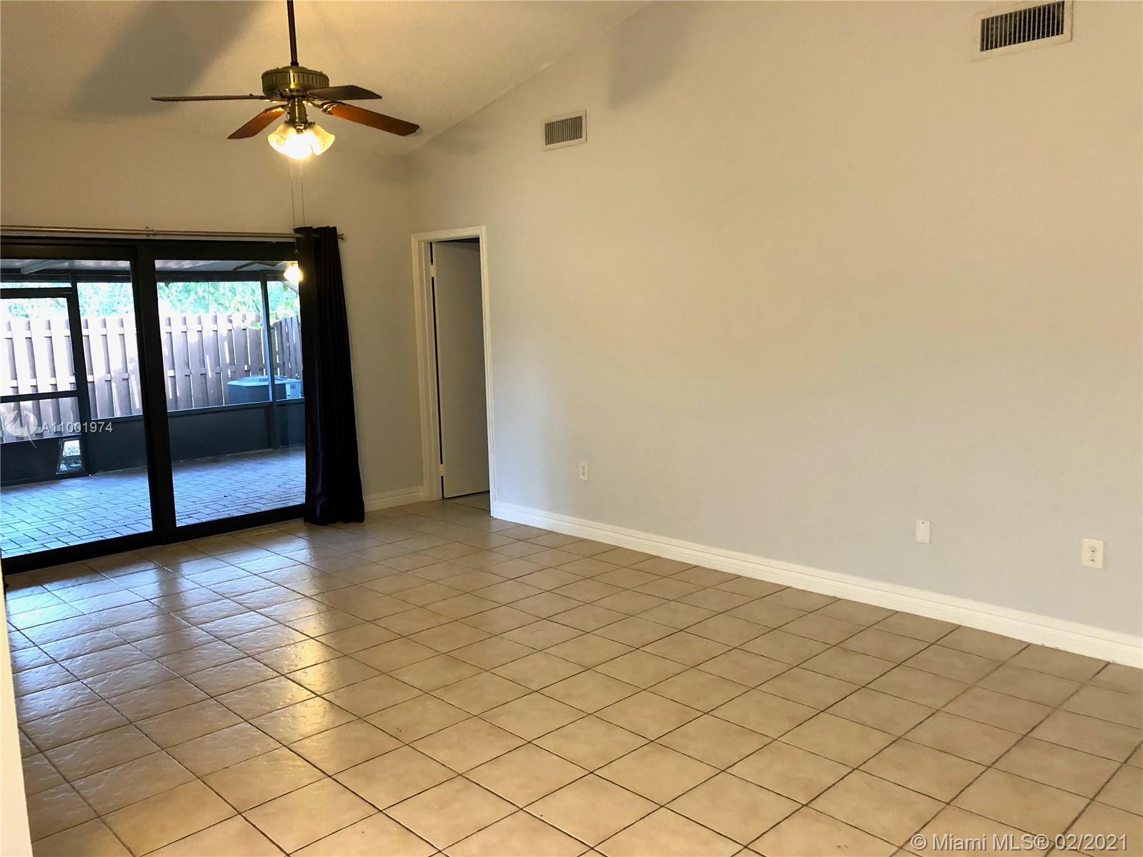 EAST LAKE TOWNHOMES PER D - Residential Lease