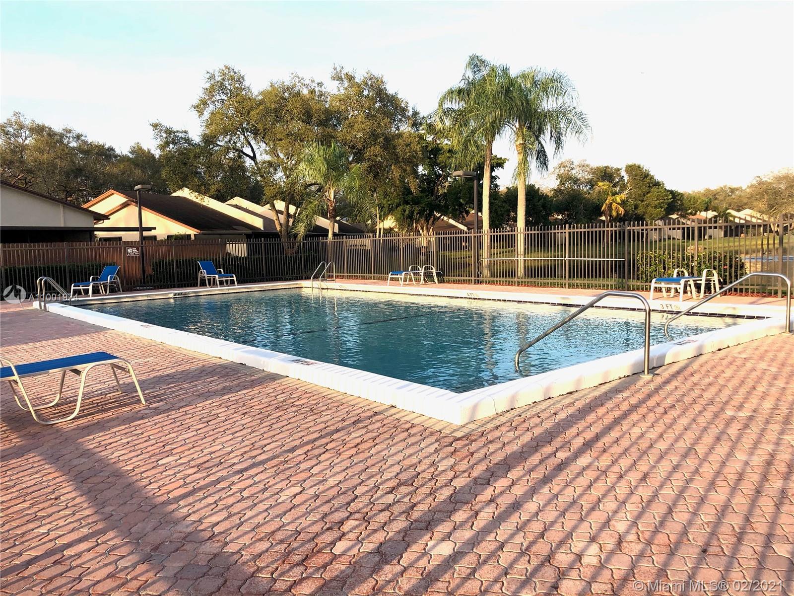 EAST LAKE TOWNHOMES PER D - Residential Lease