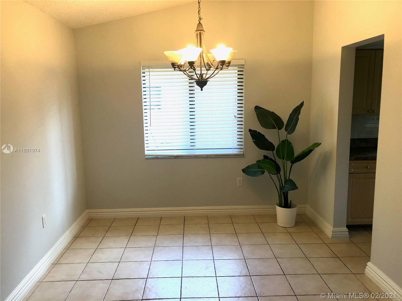 EAST LAKE TOWNHOMES PER D - Residential Lease