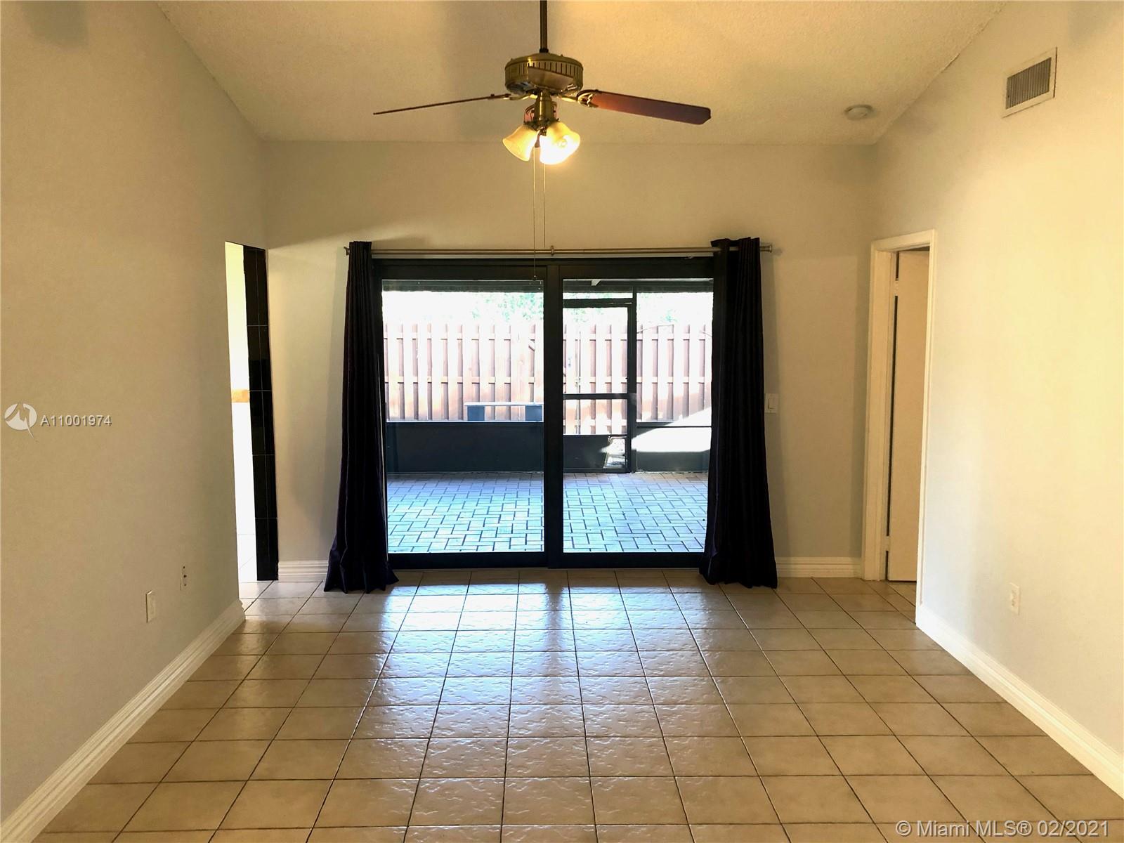 EAST LAKE TOWNHOMES PER D - Residential Lease