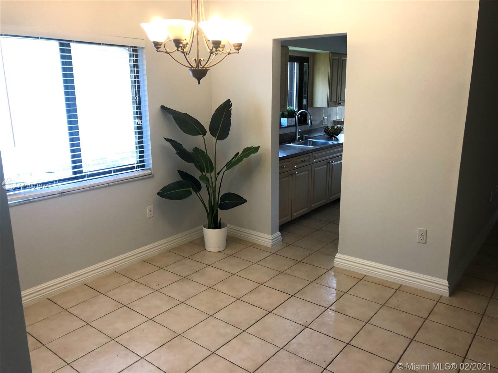 EAST LAKE TOWNHOMES PER D - Residential Lease