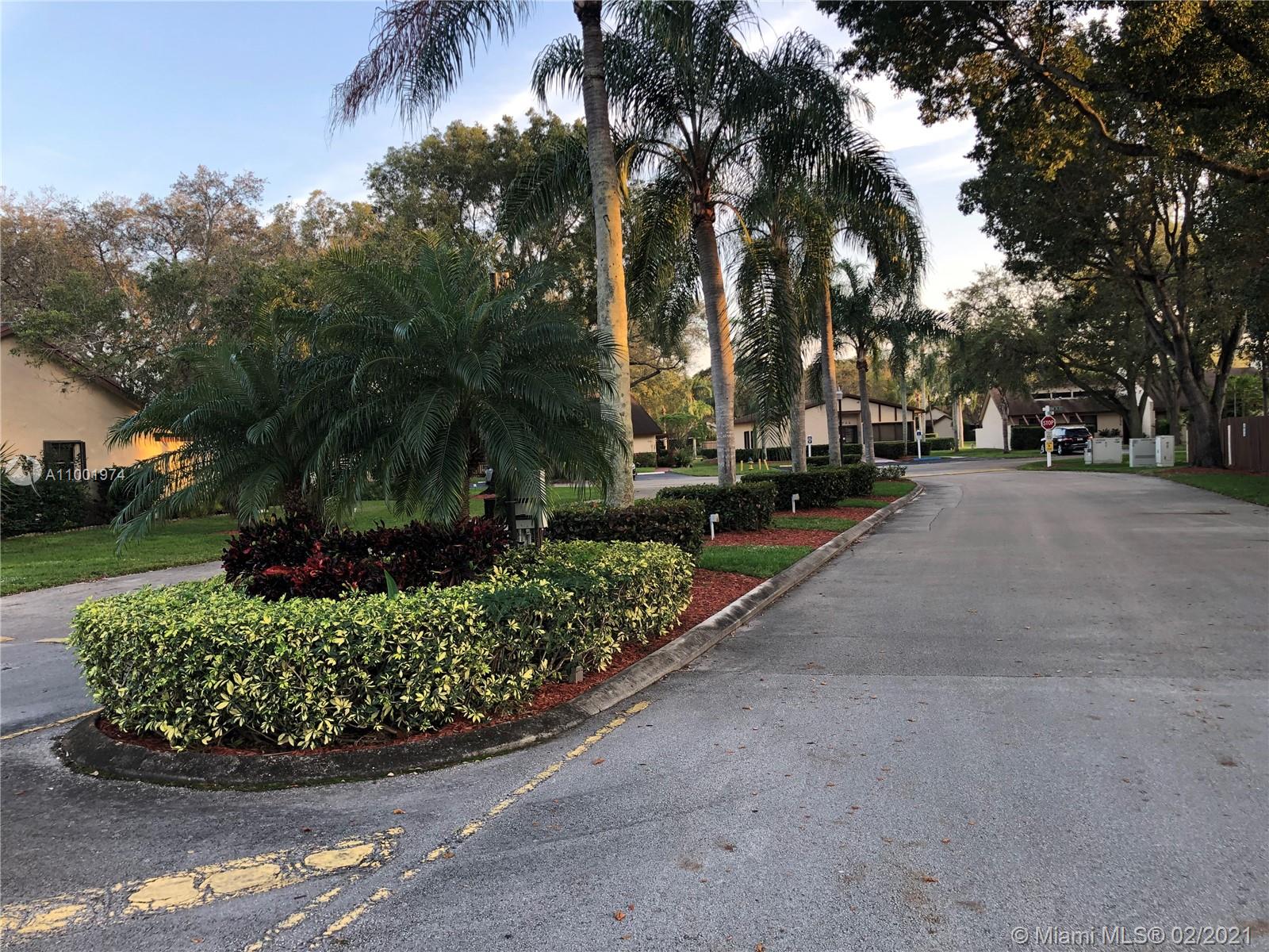 EAST LAKE TOWNHOMES PER D - Residential Lease