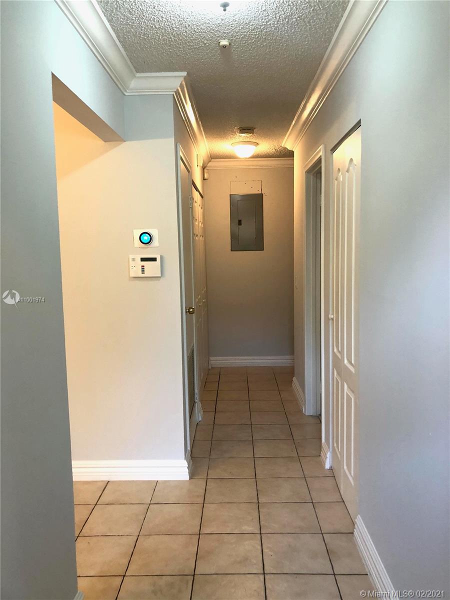 EAST LAKE TOWNHOMES PER D - Residential Lease